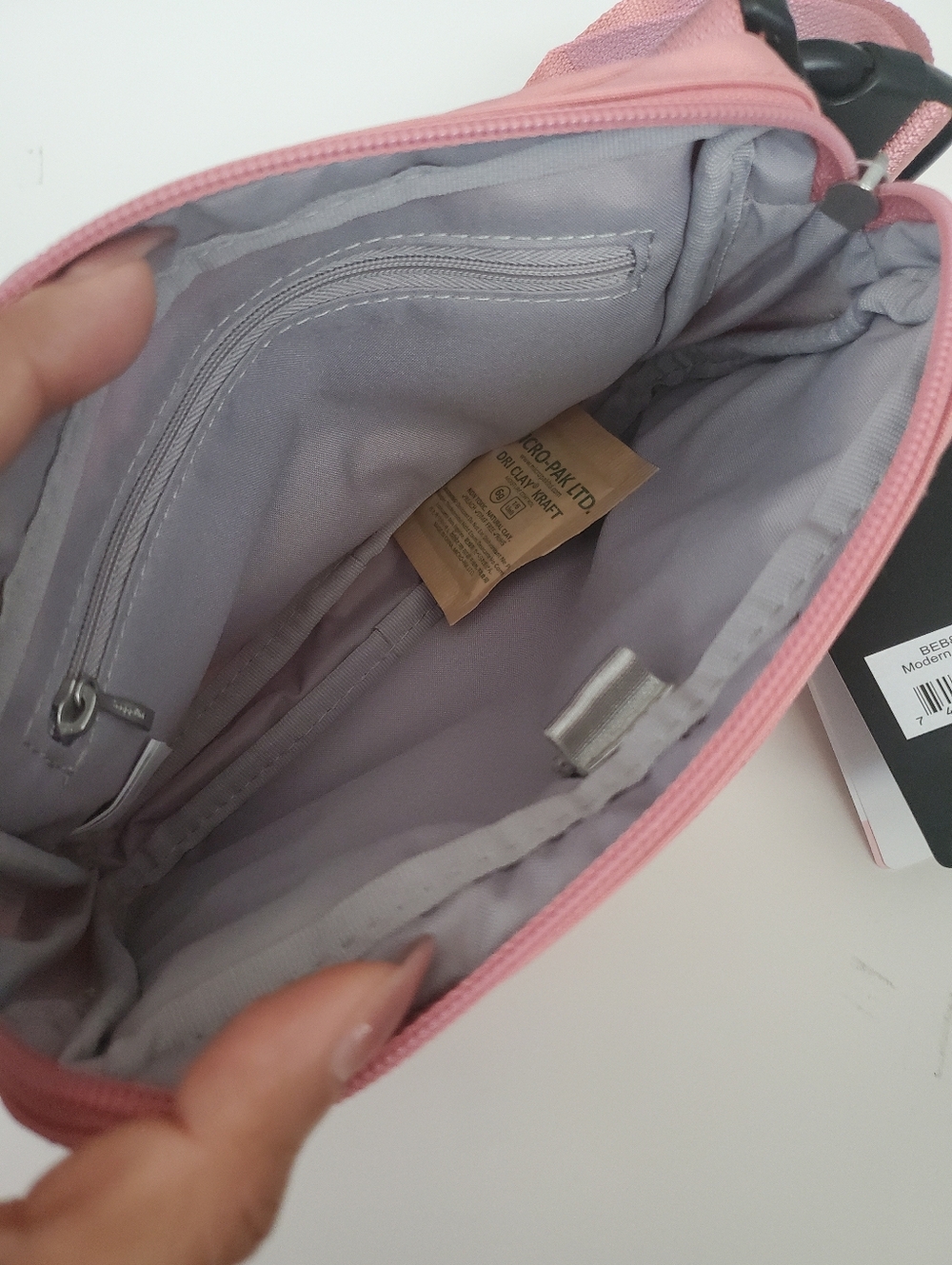 Baggalini Modern Belt Bag With RFID protection - Picture 6 of 13